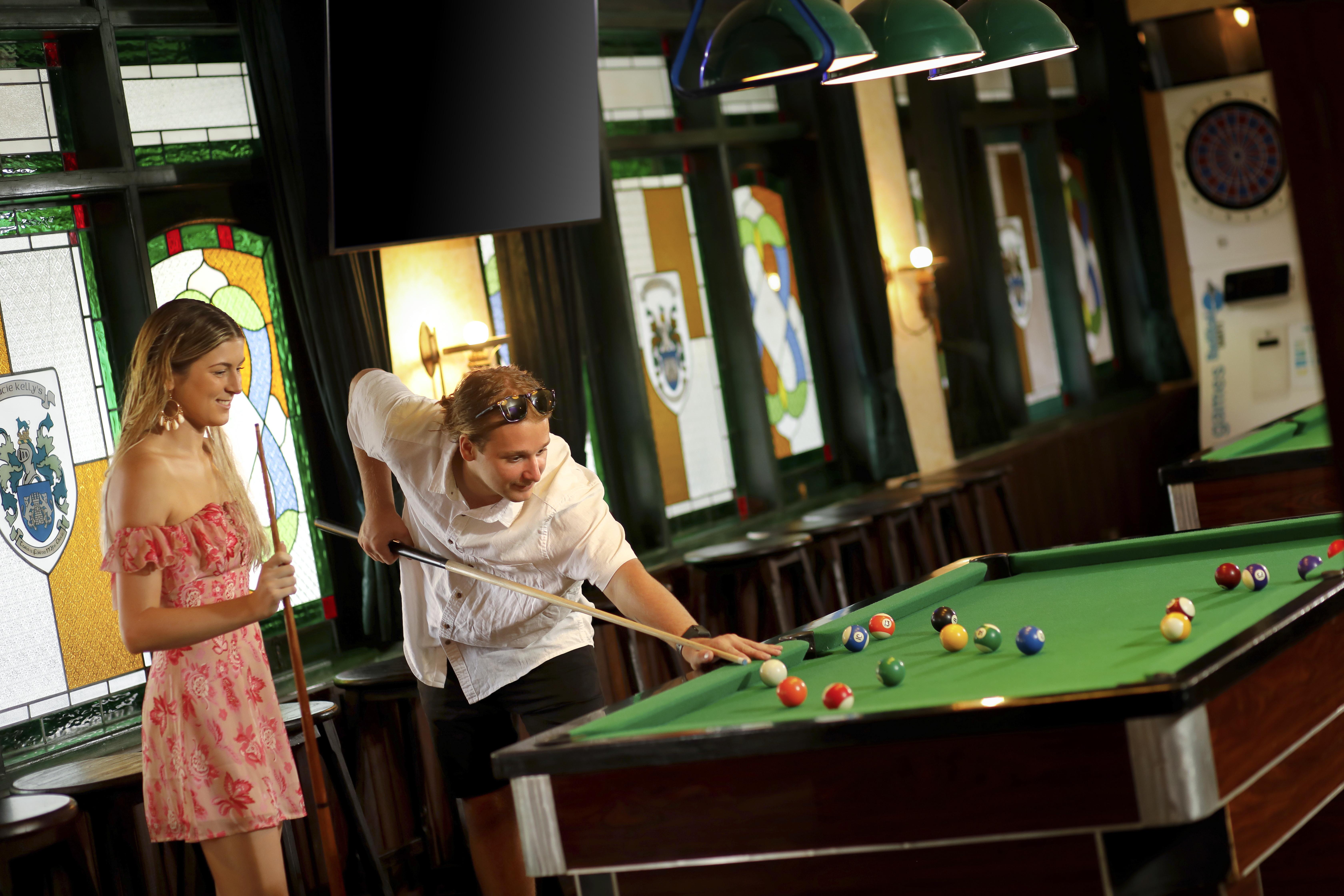 Bali Dynasty Resort Kuta Lombok Εξωτερικό φωτογραφία Pool table at the hotel