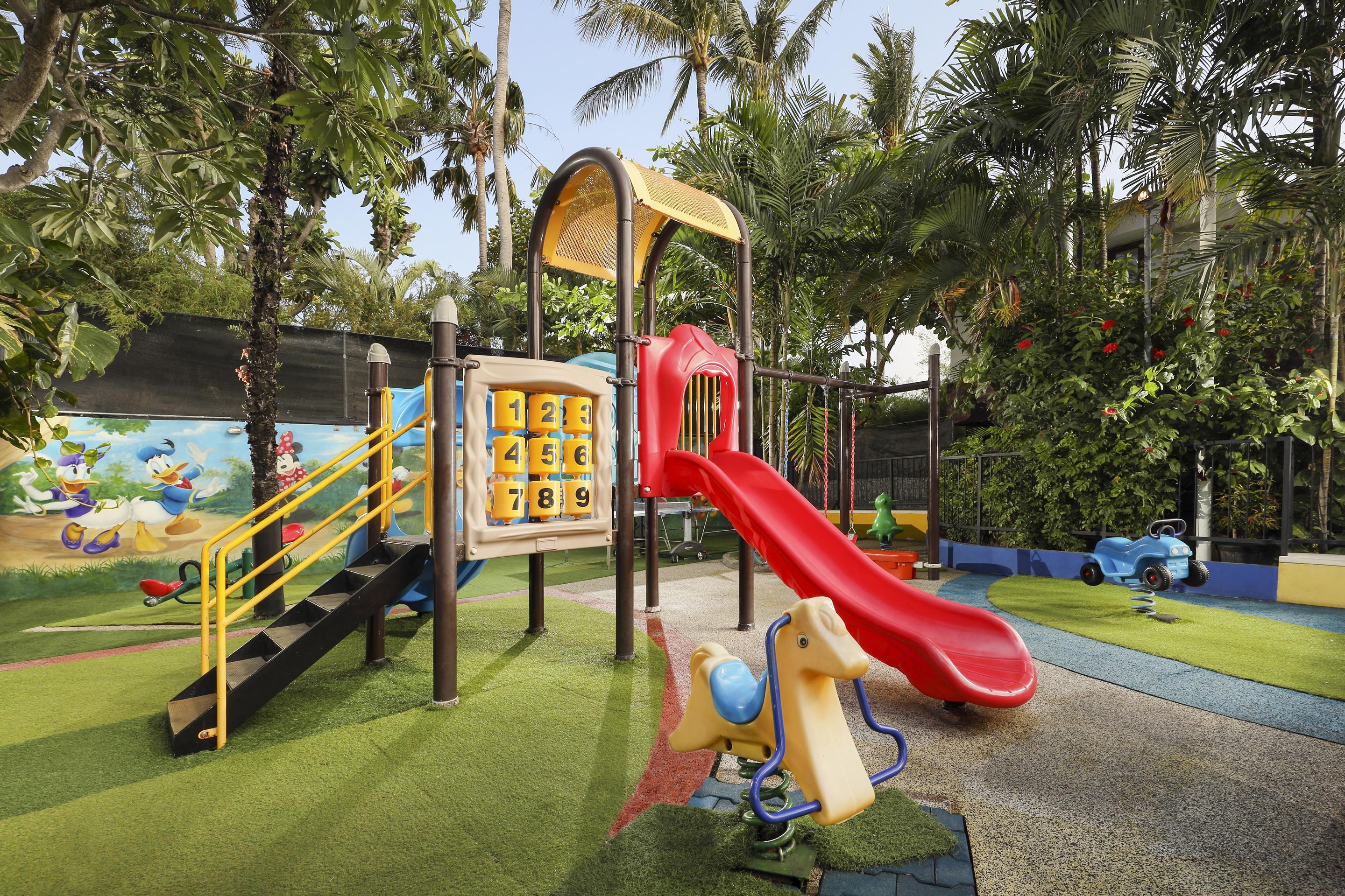 Bali Dynasty Resort Kuta Lombok Εξωτερικό φωτογραφία Playground at the hotel